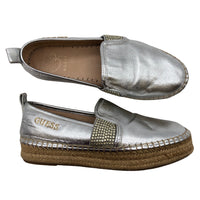Guess Loaferit, Translation missing: fi.general.emmy_product_strings.emmystring_product_size 38. © Emmy Clothing Company Oy