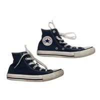 Converse Tennarit, Translation missing: fi.general.emmy_product_strings.emmystring_product_size 32. © Emmy Clothing Company Oy