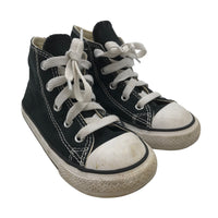 Converse Tennarit, Translation missing: fi.general.emmy_product_strings.emmystring_product_size 24. © Emmy Clothing Company Oy