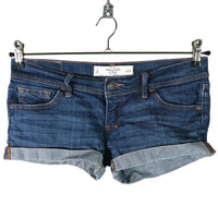 Abercrombie&Fitch Shortsit, Translation missing: fi.general.emmy_product_strings.emmystring_product_size W26. © Emmy Clothing Company Oy