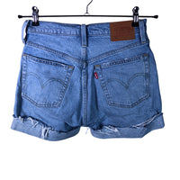 Levi's Shortsit, Translation missing: fi.general.emmy_product_strings.emmystring_product_size 34. © Emmy Clothing Company Oy