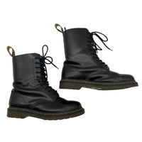 Dr. Martens Maiharit, Translation missing: fi.general.emmy_product_strings.emmystring_product_size 41. © Emmy Clothing Company Oy